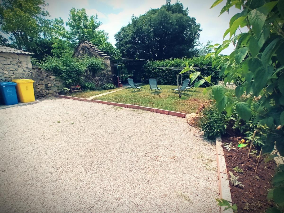 Potpićan Guesthouse Marija מראה חיצוני תמונה