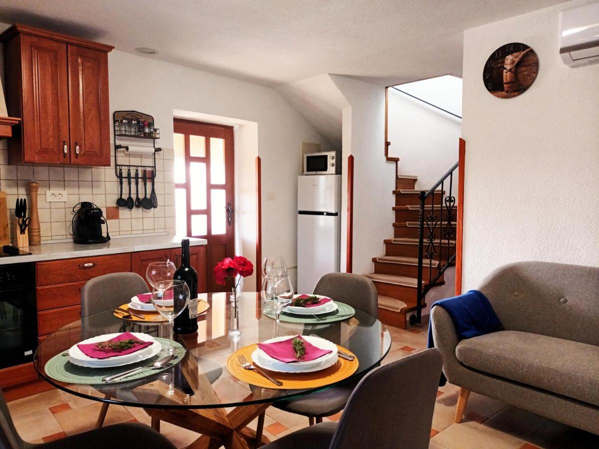 Potpićan Guesthouse Marija מראה חיצוני תמונה